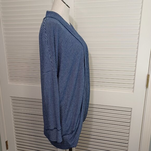 Sundry Cardigan Navy Striped Knit Open Front Cocoon Style Womens Small - Picture 8 of 12